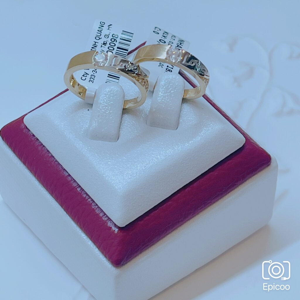 Nhẫn cưới vàng ý 18k VQ02